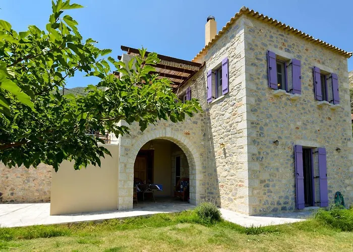 Mani Family Friendly, Mountain House With Parking