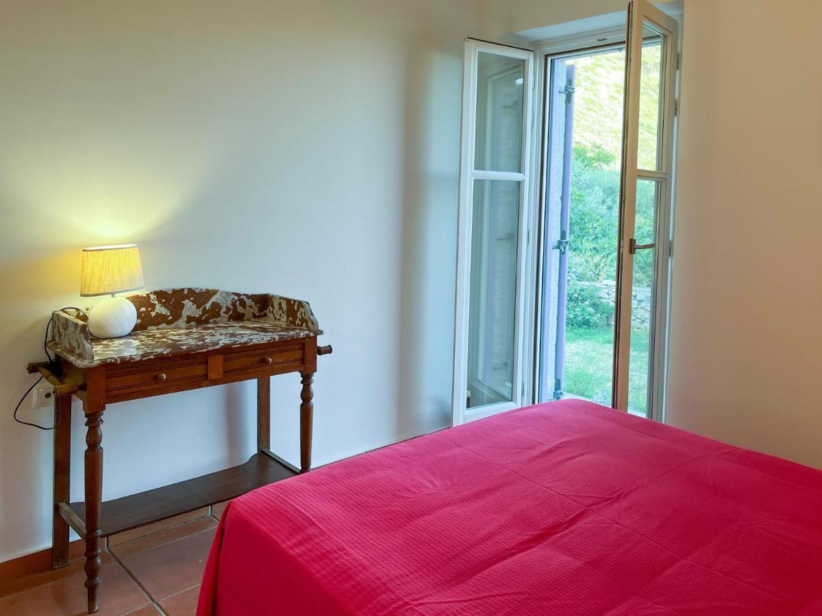 Apartment Mani Family Friendly, Mountain House With Parking